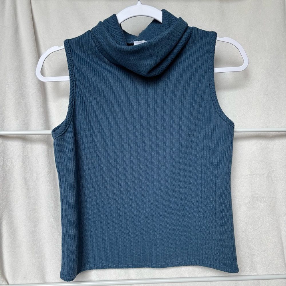 Sweater Tank Top with Turtle Neck Size Small Navy Blue
Livi by Olivia Rae